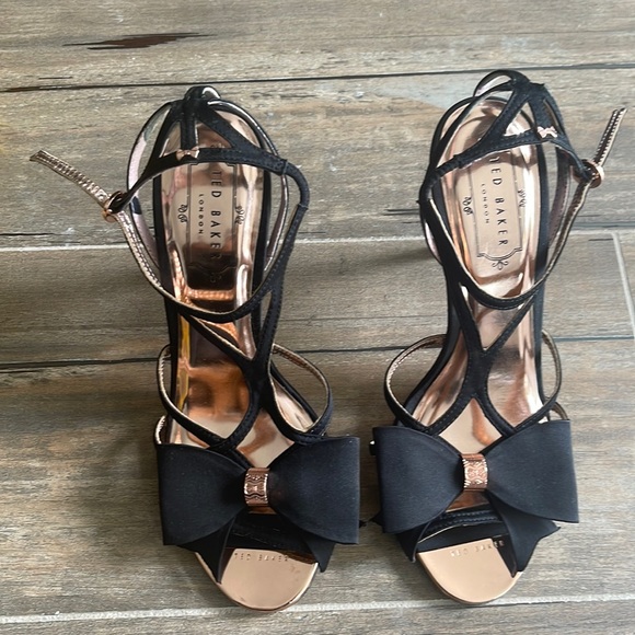 Ted Baker Stiletto Bow Shoes - Picture 5 of 11